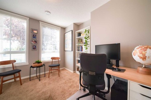 211 Copperpond Common Se, Calgary, AB - Indoor Photo Showing Office