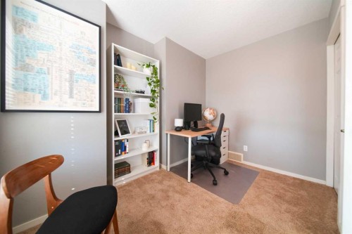 211 Copperpond Common Se, Calgary, AB - Indoor Photo Showing Office