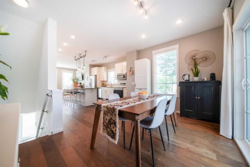 211 Copperpond Common Se, Calgary, AB - Indoor Photo Showing Dining Room