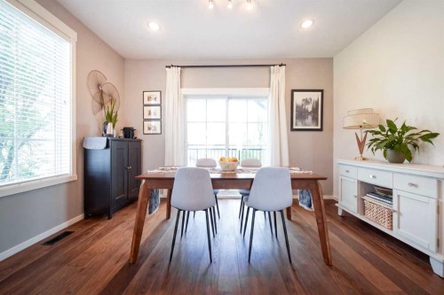 211 Copperpond Common Se, Calgary, AB - Indoor Photo Showing Dining Room