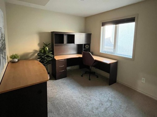 226 Gateway Manor South, Lethbridge, AB - Indoor Photo Showing Office