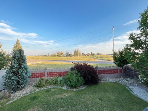 226 Gateway Manor South, Lethbridge, AB - Outdoor With View