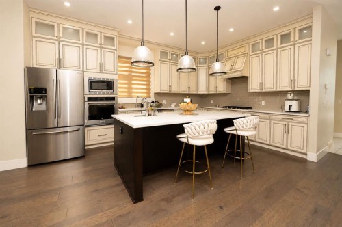 772 East Lakeview Road, Chestermere, AB - Indoor Photo Showing Kitchen With Upgraded Kitchen