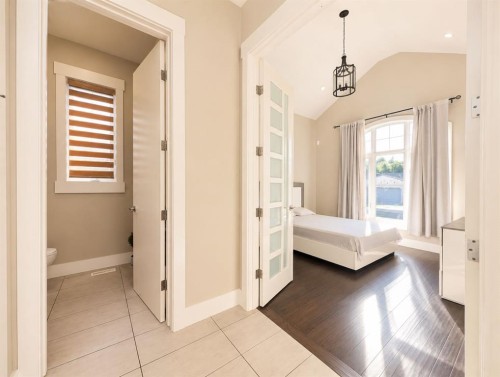 772 East Lakeview Road, Chestermere, AB - Indoor