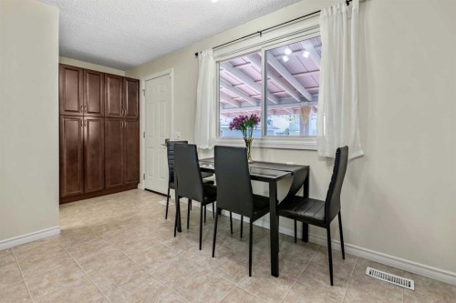 37 Erin Woods Place Se, Calgary, AB - Indoor