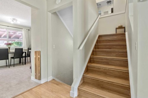 37 Erin Woods Place Se, Calgary, AB - Indoor Photo Showing Other Room