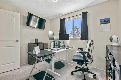 37 Erin Woods Place Se, Calgary, AB - Indoor Photo Showing Office
