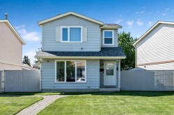 37 Erin Woods Place SE Calgary, AB T2B 2W5