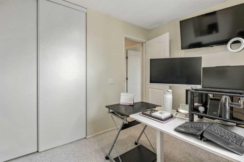 37 Erin Woods Place Se, Calgary, AB - Indoor Photo Showing Office