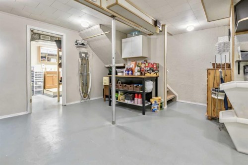 37 Erin Woods Place Se, Calgary, AB - Indoor