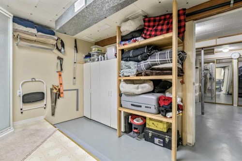 37 Erin Woods Place Se, Calgary, AB - Indoor Photo Showing Other Room