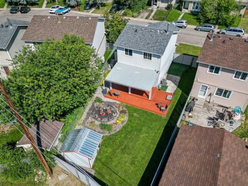 37 Erin Woods Place Se, Calgary, AB - Outdoor