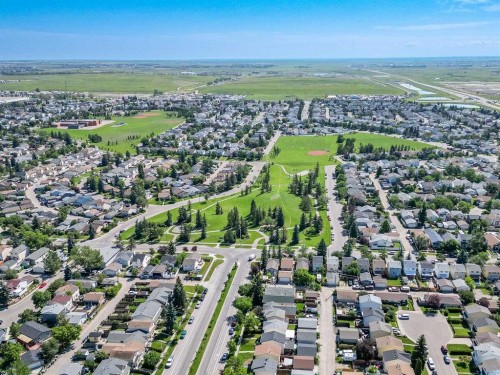 37 Erin Woods Place Se, Calgary, AB - Outdoor With View