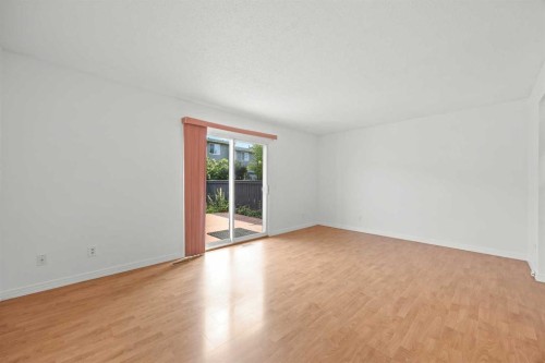 605-6223 31 Avenue Nw, Calgary, AB - Indoor Photo Showing Other Room