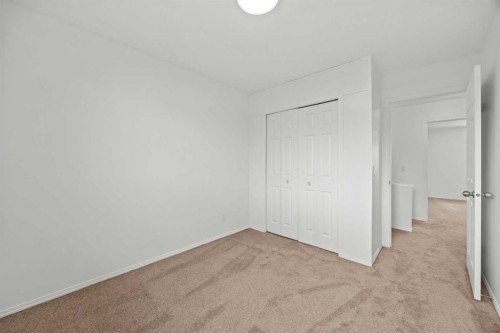 605-6223 31 Avenue Nw, Calgary, AB - Indoor Photo Showing Other Room