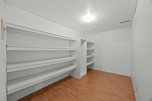 605-6223 31 Avenue Nw, Calgary, AB - Indoor Photo Showing Other Room
