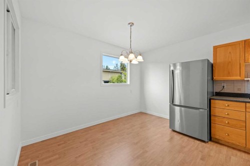 605-6223 31 Avenue Nw, Calgary, AB - Indoor Photo Showing Kitchen