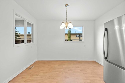605-6223 31 Avenue Nw, Calgary, AB - Indoor Photo Showing Other Room