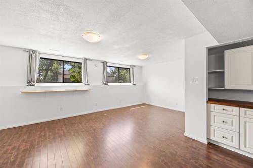 28 Templegreen Bay Ne, Calgary, AB - Indoor Photo Showing Other Room