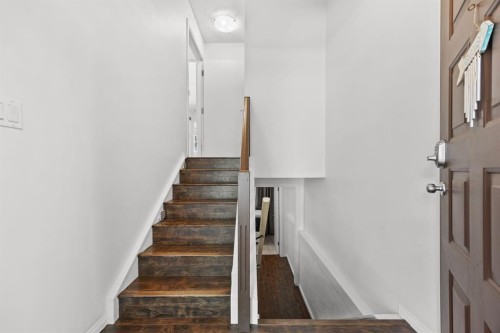 28 Templegreen Bay Ne, Calgary, AB - Indoor Photo Showing Other Room