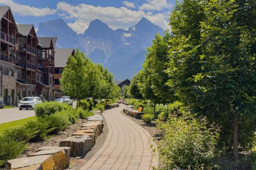 102-707 Spring Creek Drive, Canmore, AB - Outdoor