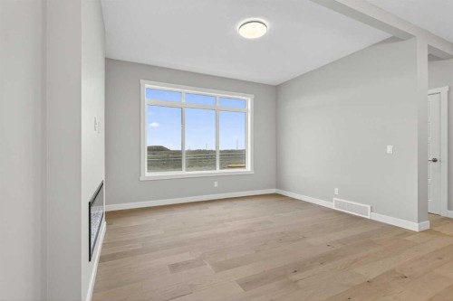 120 Southbow Avenue, Cochrane, AB - Indoor Photo Showing Other Room