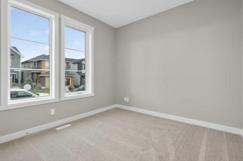 120 Southbow Avenue, Cochrane, AB - Indoor Photo Showing Other Room