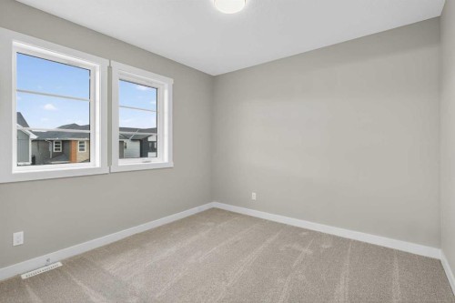 120 Southbow Avenue, Cochrane, AB - Indoor Photo Showing Other Room