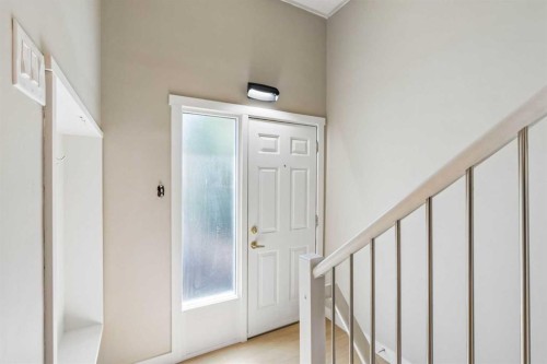 4319 19 Street Nw, Calgary, AB - Indoor Photo Showing Other Room