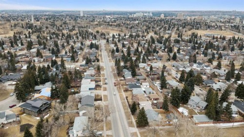 4319 19 Street Nw, Calgary, AB - Outdoor With View