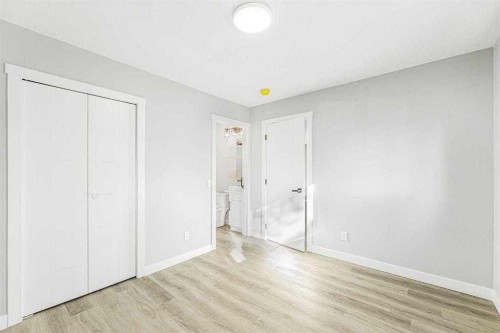 3239 Dovercliife Road Se, Calgary, AB 