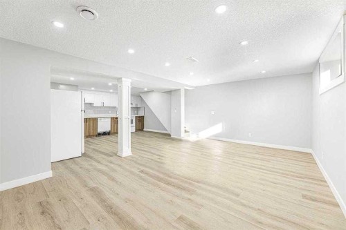 3239 Dovercliife Road Se, Calgary, AB 