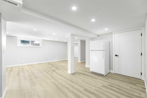 3239 Dovercliife Road Se, Calgary, AB 
