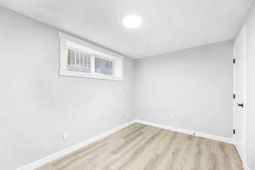 3239 Dovercliife Road Se, Calgary, AB 