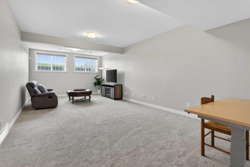73 Rockyvale Green Nw, Calgary, AB - Indoor Photo Showing Other Room