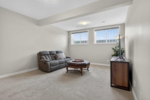 73 Rockyvale Green Nw, Calgary, AB - Indoor
