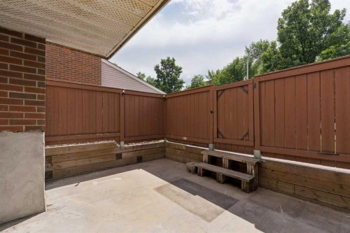 101-930 18 Avenue Sw, Calgary, AB - Outdoor With Exterior