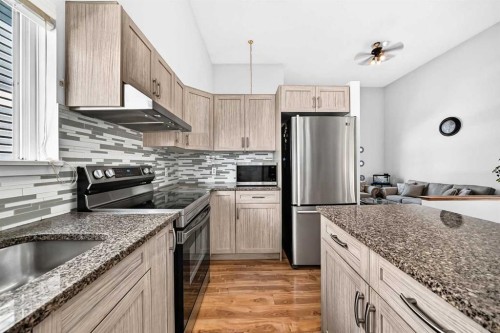 3628 Catalina Boulevard Ne, Calgary, AB - Indoor Photo Showing Kitchen With Upgraded Kitchen
