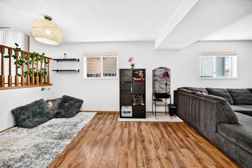 3628 Catalina Boulevard Ne, Calgary, AB - Indoor Photo Showing Other Room