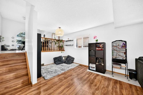 3628 Catalina Boulevard Ne, Calgary, AB - Indoor Photo Showing Other Room