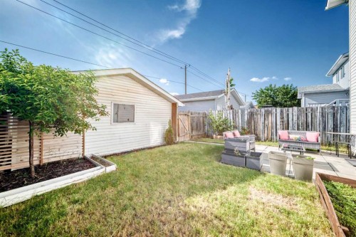 3628 Catalina Boulevard Ne, Calgary, AB - Outdoor With Exterior