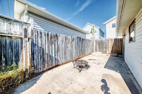 3628 Catalina Boulevard Ne, Calgary, AB - Outdoor With Exterior