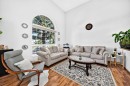 3628 Catalina Boulevard Ne, Calgary, AB  - Indoor Photo Showing Living Room 