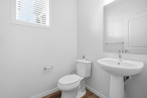 611-355 Nolancrest Heights Nw, Calgary, AB - Indoor Photo Showing Bathroom