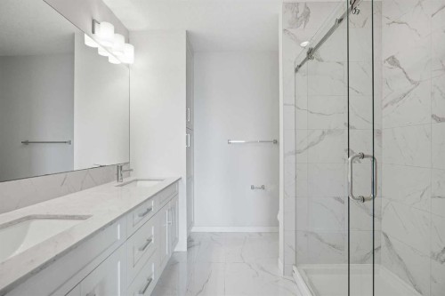611-355 Nolancrest Heights Nw, Calgary, AB - Indoor Photo Showing Bathroom
