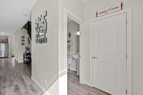 867 Walgrove Boulevard Se, Calgary, AB - Indoor Photo Showing Other Room