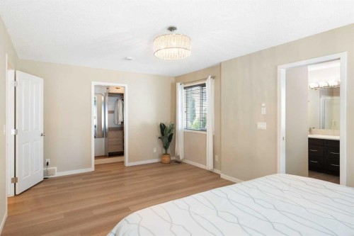 1258 New Brighton Drive Se, Calgary, AB - Indoor Photo Showing Bedroom