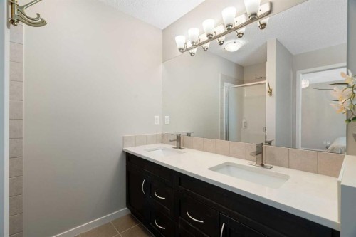 1258 New Brighton Drive Se, Calgary, AB - Indoor Photo Showing Bathroom
