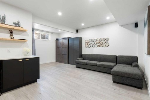 1258 New Brighton Drive Se, Calgary, AB - Indoor