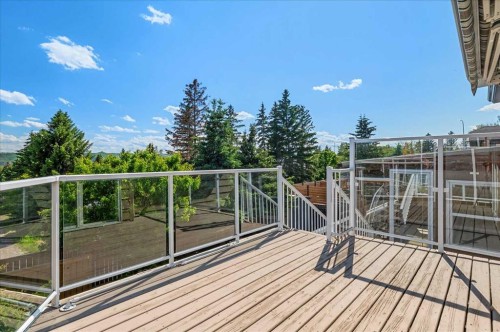7715 67 Avenue Nw, Calgary, AB - Outdoor